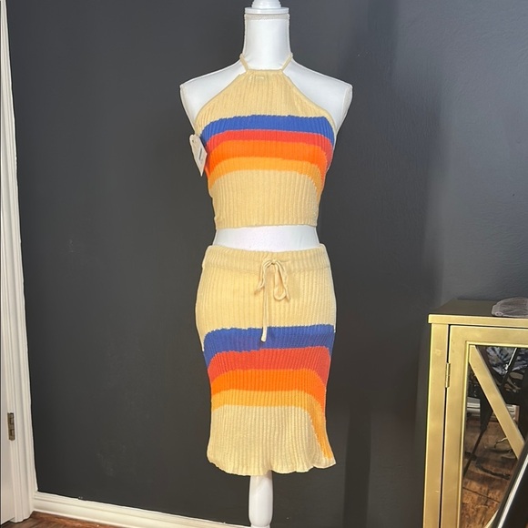 Two-Piece Ribbed Knit Halter Top & Skirt Set – Multicolor Stripes – Size XL - Picture 2 of 5
